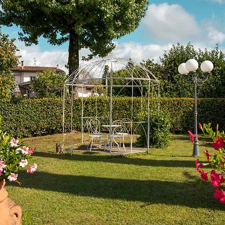 Hotel Ristorante La Lanterna カステルヌオーヴォ・ディ・ガルファニャーナ エクステリア 写真